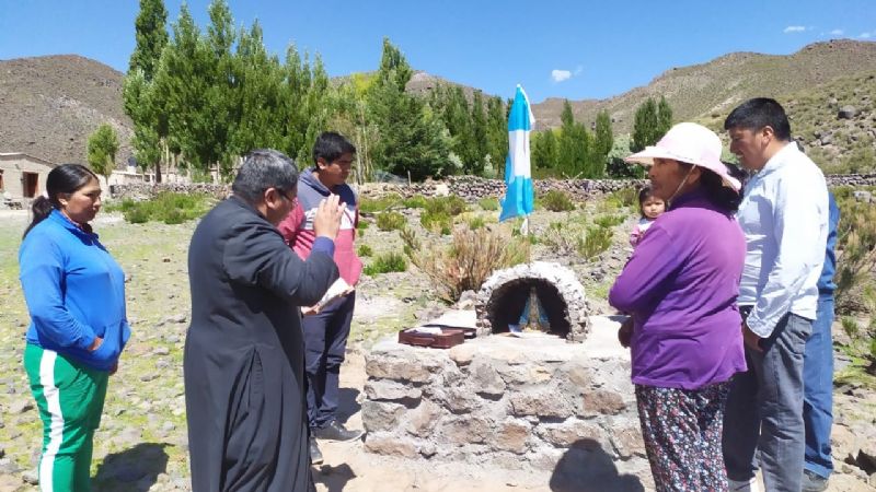 Construirán 400 grutas para honrar a la Virgen del Valle en Hualfín