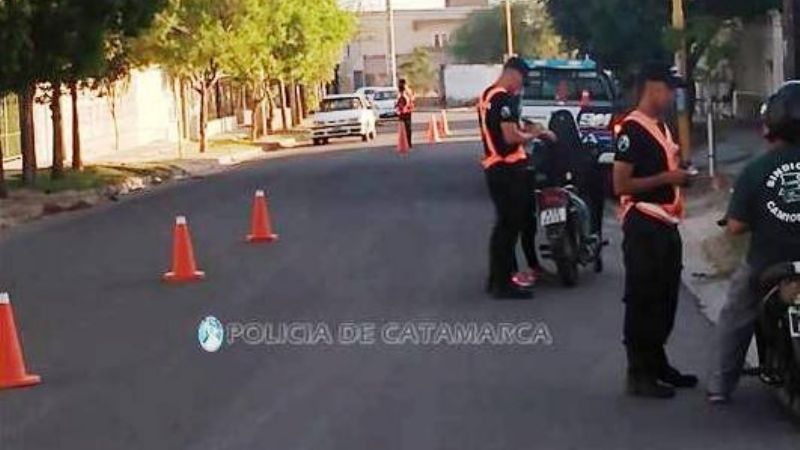 Retienen 17 vehículos a conductores infractores