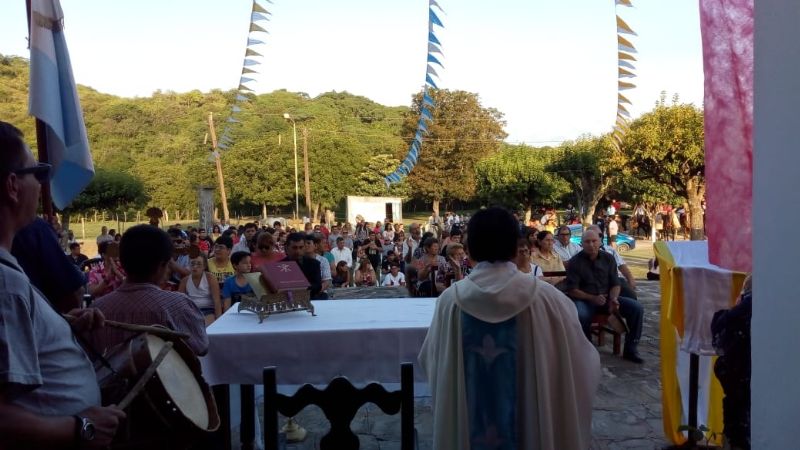 Cientos de fieles celebraron a la Patrona de Vilismán