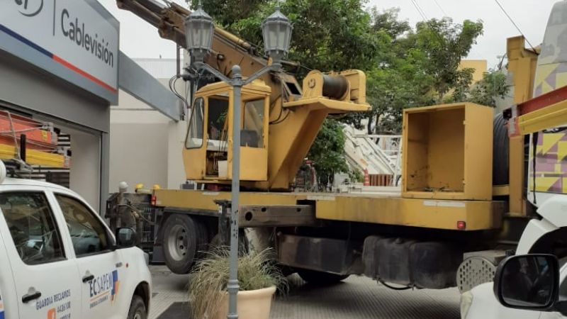 Repararon un transformador en el microcentro de la Capital