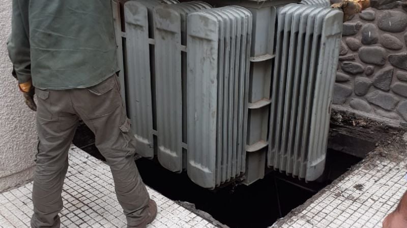Repararon un transformador en el microcentro de la Capital