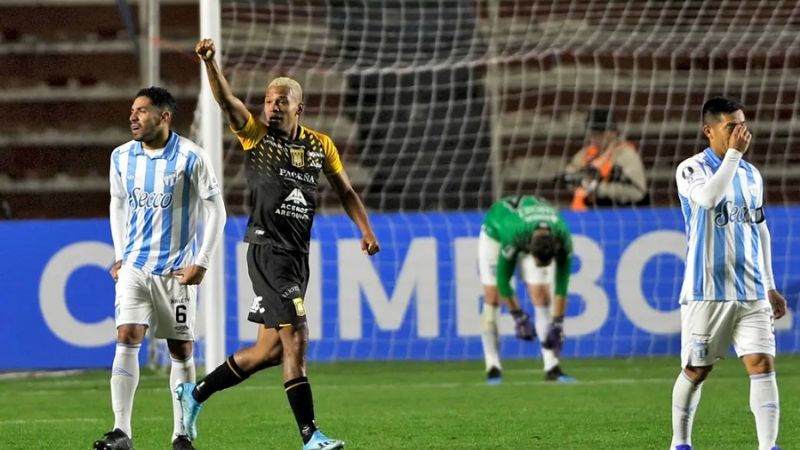 Atl. Tucumán cayó 0-2 con The Strongest