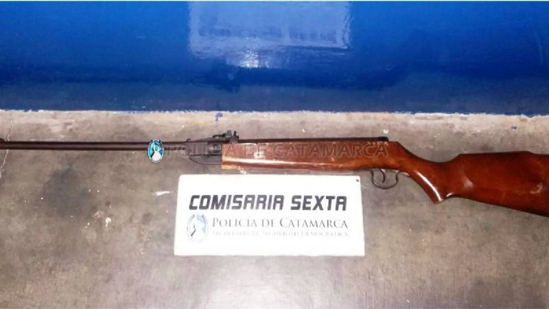 Secuestran un rifle de aire comprimido de dudosa procedencia