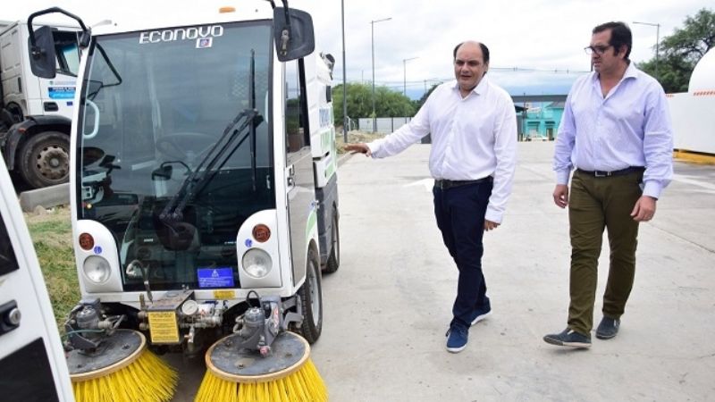 Suman camiones a la flota de Higiene Urbana