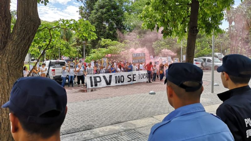 Manifestación del IPV frente a Casa de Gobierno