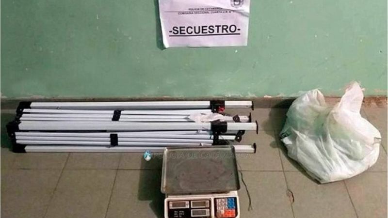 Menores demorados por vender elementos robados