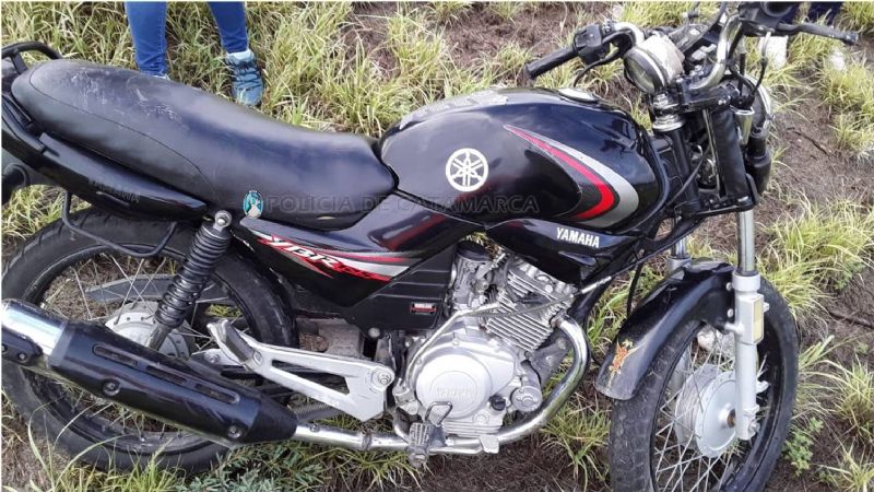 Una moto chocó con un auto en Huillapima