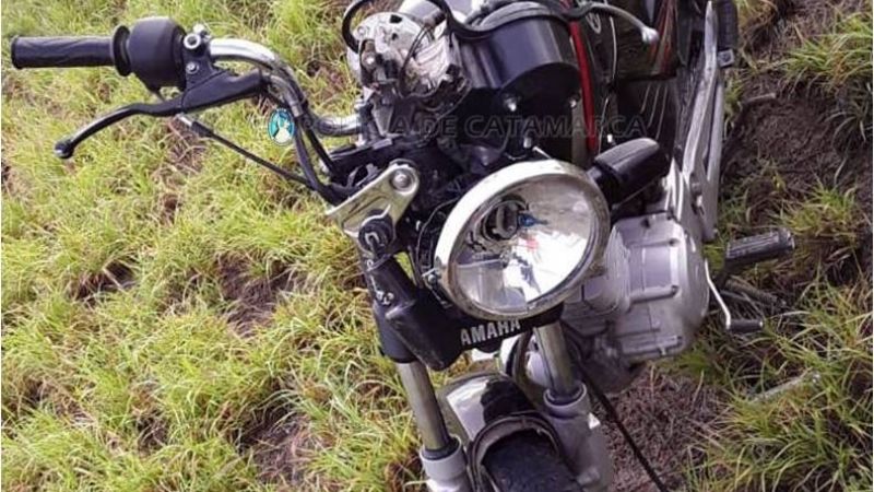 Una moto chocó con un auto en Huillapima