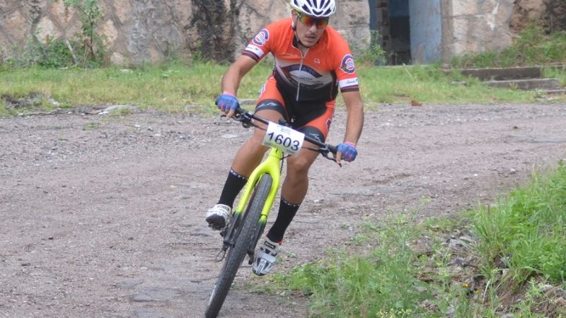 El "Búfalo" Calvimonte fue un "cabrito" en el MTB de Recreo