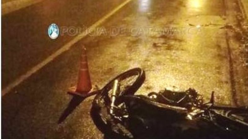 Adolescentes en moto protagonizaron un choque y quedaron hospitalizados