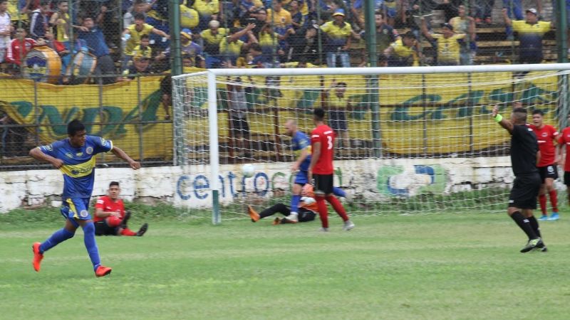 “Cuartetazos” de Policial y San Lorenzo en el Federal