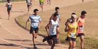 PELOTÓN en la carrera de los 3.000 Mts.