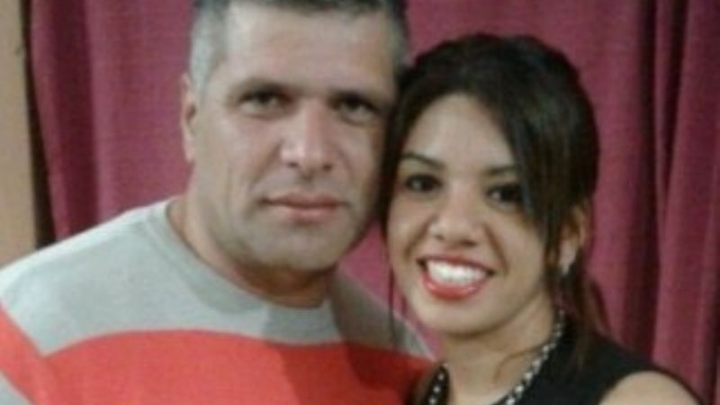 Buscó a su ex en el trabajo y la asesinó a puñaladas frente a sus compañeras