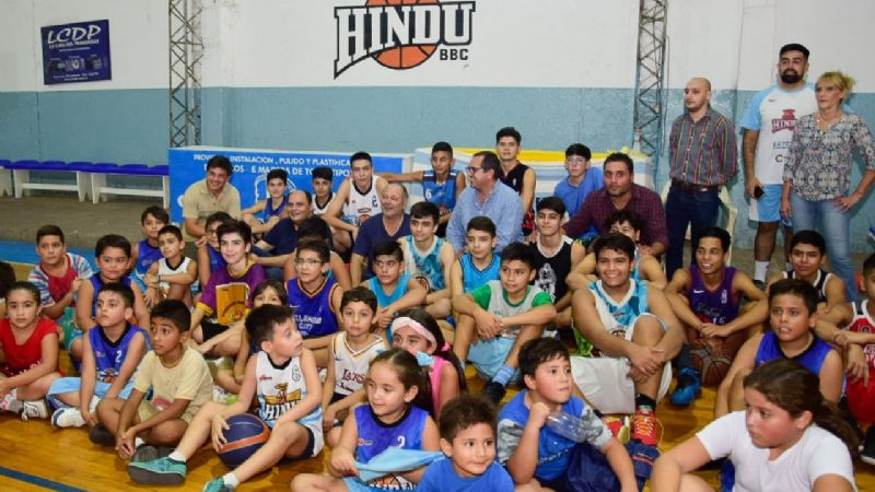 Inauguración del nuevo sistema lumínico del Hindú BBC