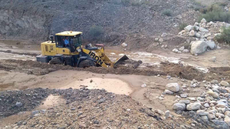 Se trabaja en la reconstrucción de los caminos en Fiambalá