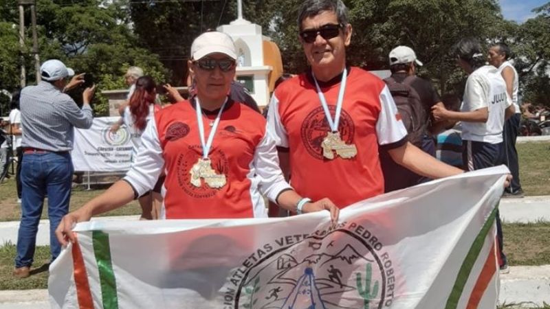 Juan López y Mery Orellano a los 50km de marcha en Necochea