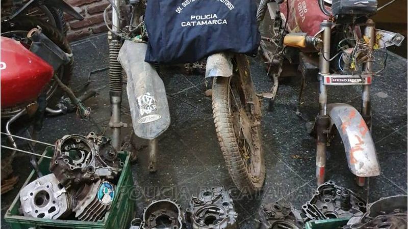 Secuestran cuatro motos y otras motopartes en un taller mecánico