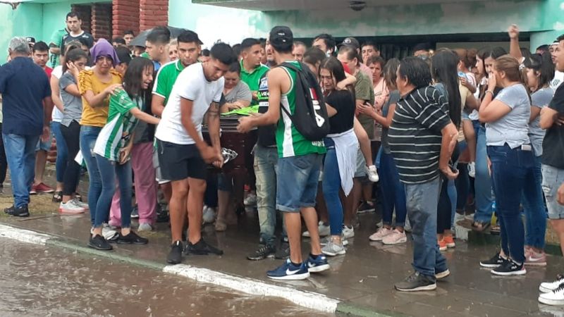 Dolor y congoja incontenibles en el sepelio del “Rulo” Chávez