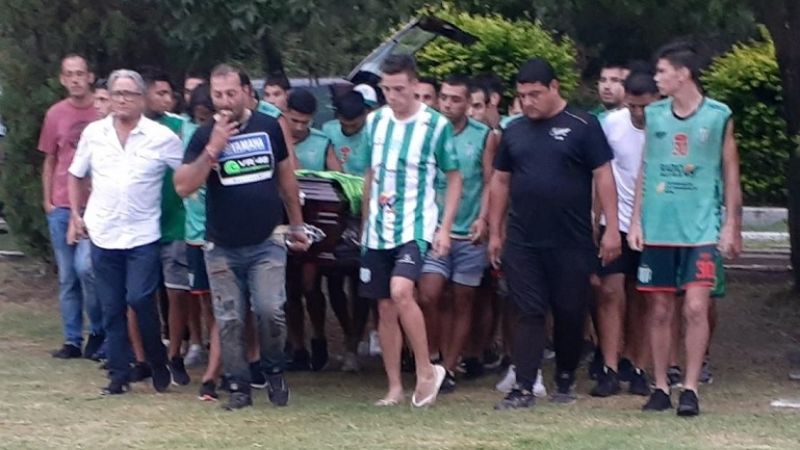 Dolor y congoja incontenibles en el sepelio del “Rulo” Chávez