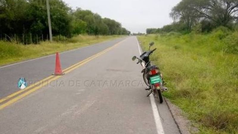 Se cayó de la moto con una mujer y un bebé