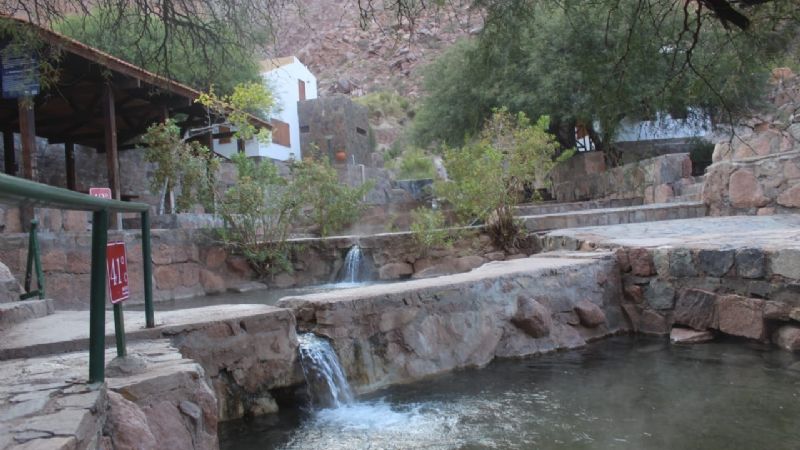 Cierre del complejo termal y controles en los alojamientos de Fiambalá