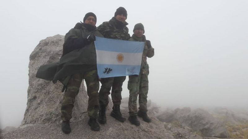El Grupo Kuntur de la Policía ascendió al Nevado de Aconquija