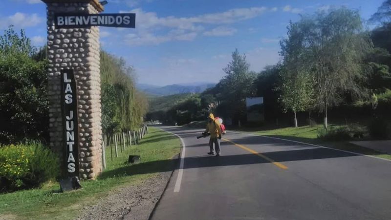Fumigación y cuarentena para prevenir el coronavirus en Las Juntas