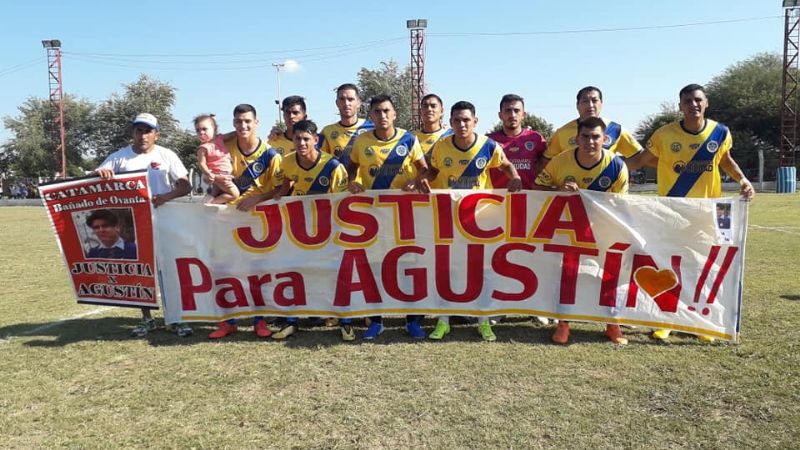 Jugadores de fútbol piden justicia por Agustín