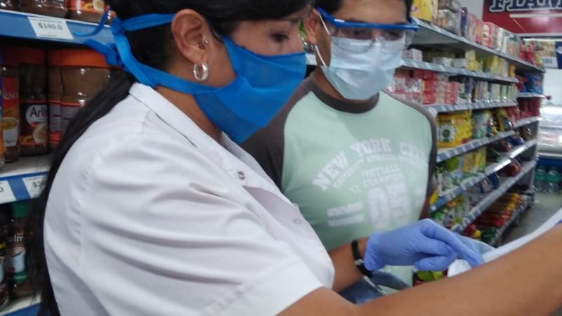 Intenso control en espacios públicos, locales comerciales y supermercados