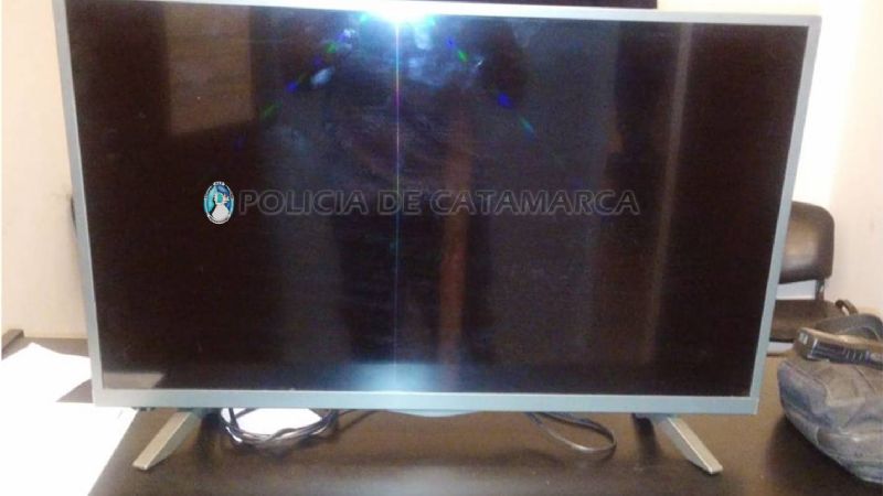 Le robaron el televisor de su casa