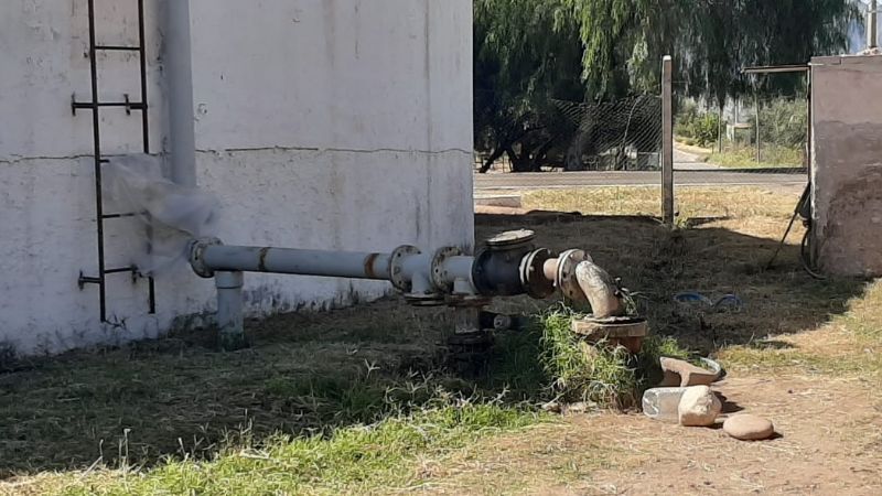 Trabajan en un nuevo equipo de agua en Villa San Roque