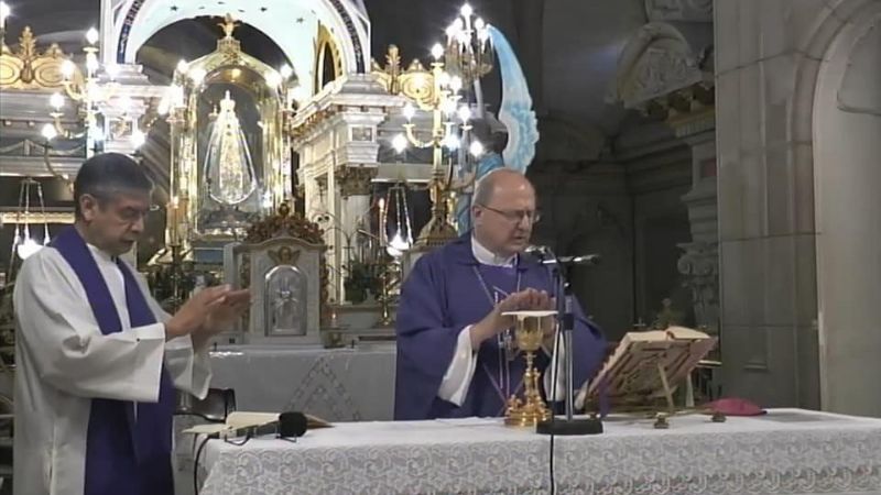 Monseñor Urbanc presidió la Eucaristía desde el camarín de la Virgen del Valle