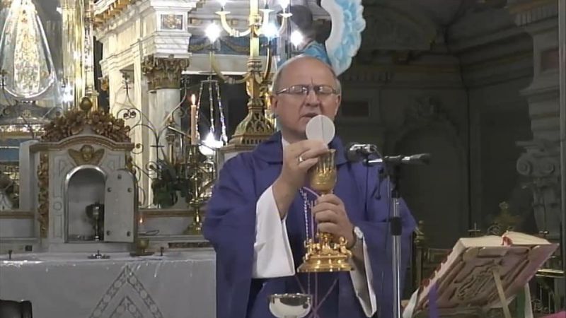 Monseñor Urbanc presidió la Eucaristía desde el camarín de la Virgen del Valle
