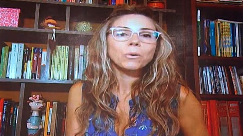 Coronavirus: sacarse la ropa y el calzado, ¿mito o verdad?