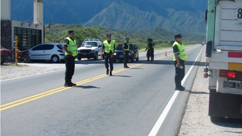 Vehils Ruíz: Piden investigar su salida de Catamarca