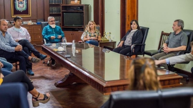 Jalil recibió a diputados de la oposición