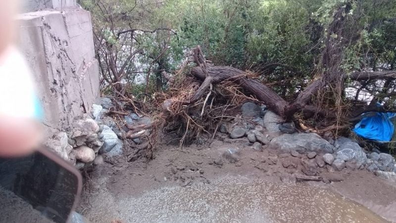 En Huaycama el agua ingresó a las viviendas