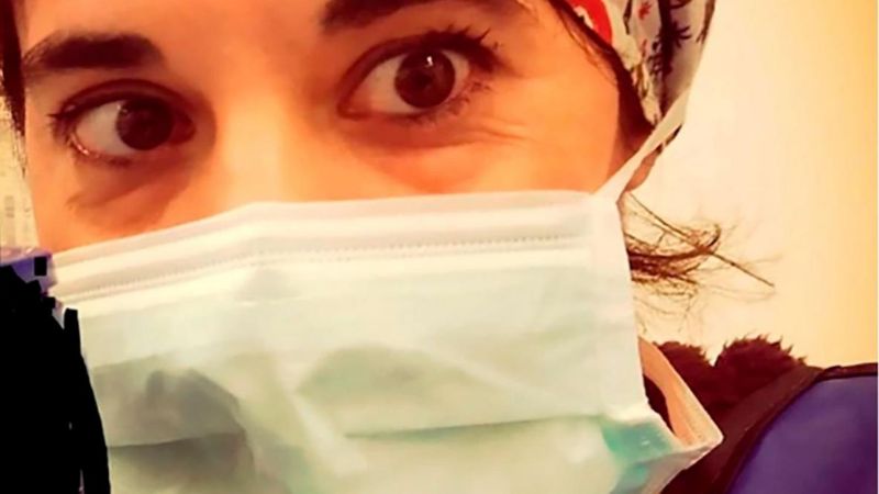 Una enfermera italiana dio positivo en COVID-19 y se suicido