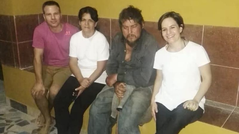 Hombre sin techo fue rescatado ante la ausencia del Estado