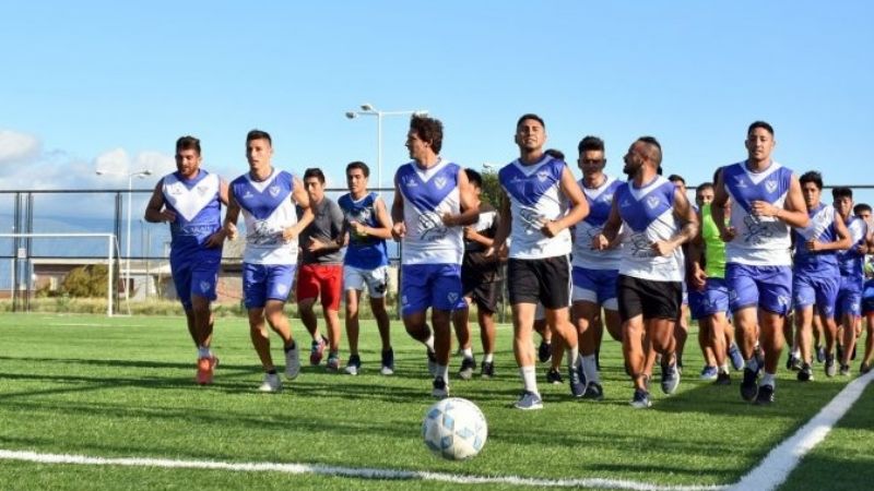 Jugadores de Vélez Sarsfield entrenan sin salir de sus casas