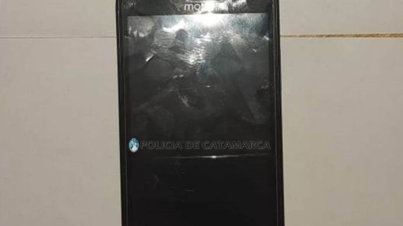 Le robaron el celular a su tía