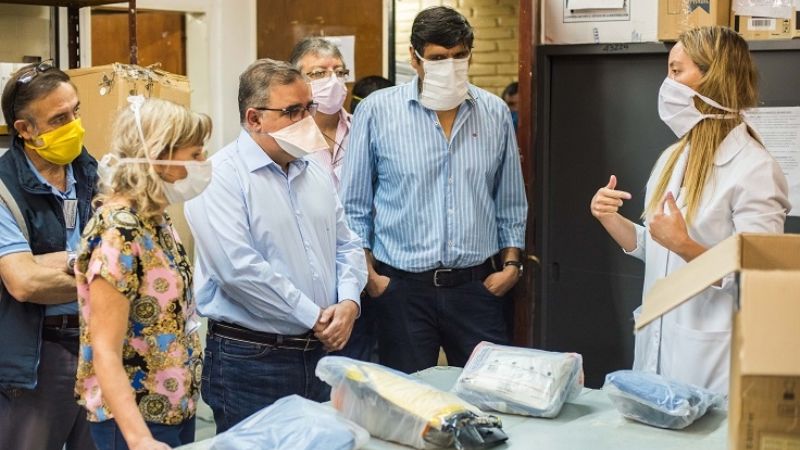 Jalil supervisó el laboratorio local para cotejar COVID19