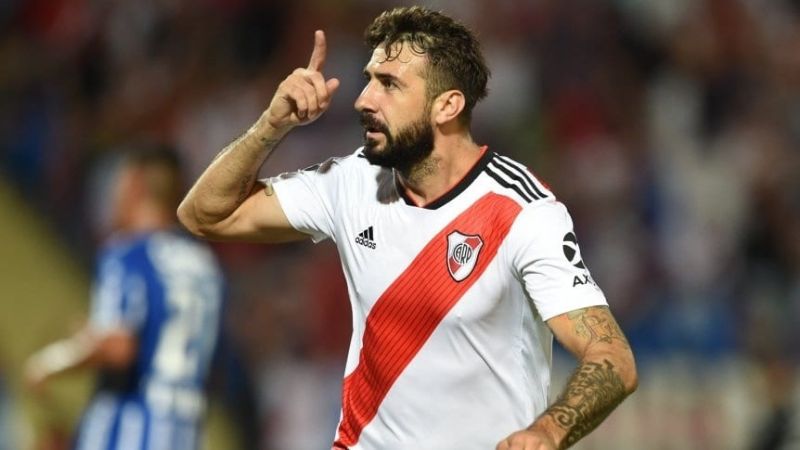 En Quito y con suplentes, River enfrenta a Liga