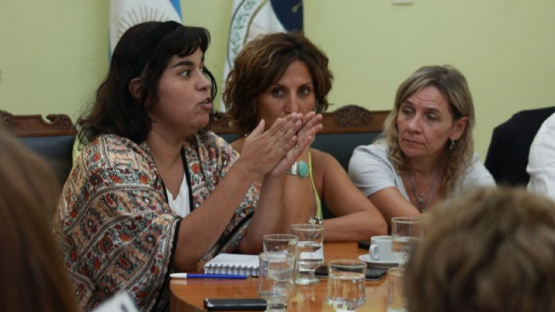 El Ejecutivo avanza con la aplicación de la “Ley Micaela”