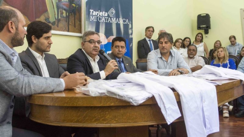 Este viernes se inicia la entrega de la "Tarjeta Mi Catamarca"