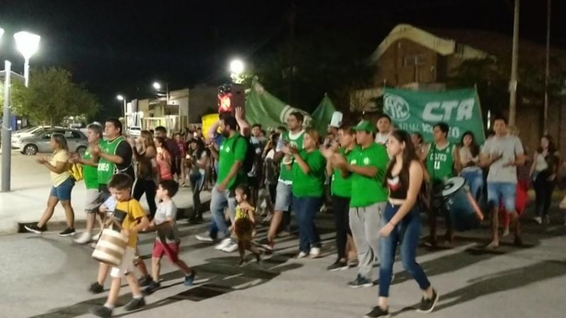 El ex intendente Herrera en la marcha de cesanteados