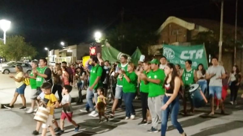 El ex intendente Herrera en la marcha de cesanteados