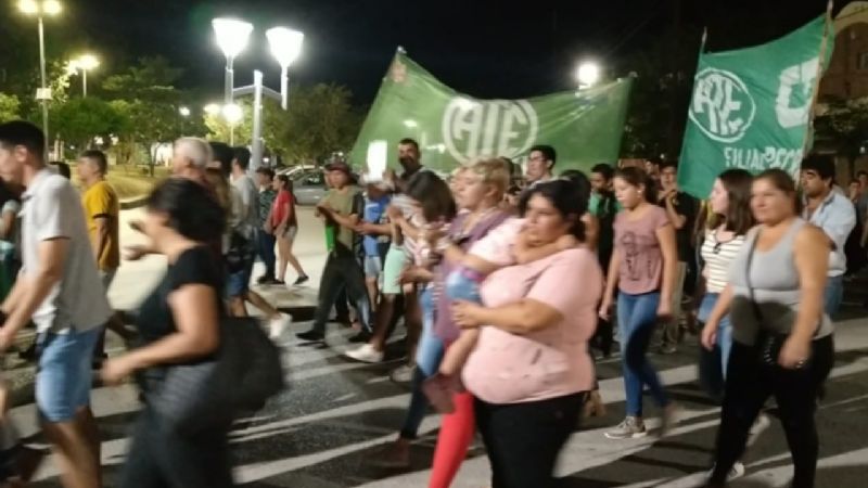 El ex intendente Herrera en la marcha de cesanteados