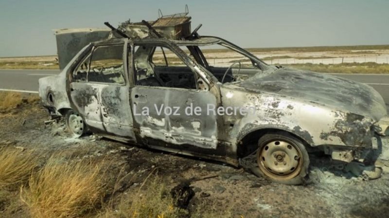 Auto se incendió en Las Salinas