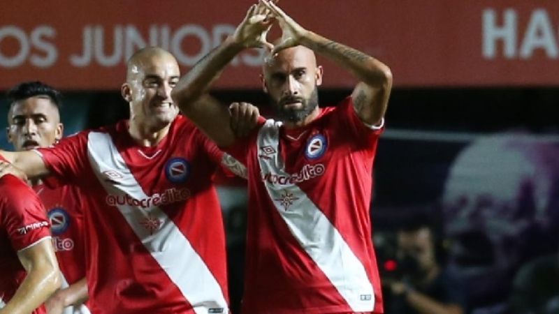 Argentinos y Arsenal “resucitaron” en la última fecha